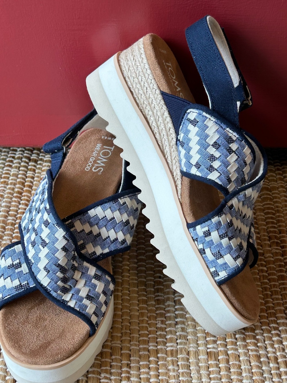 TOMS s6.5 Navy and White Woven Platform Slingback espadrille Sandals-LOOK NEW!